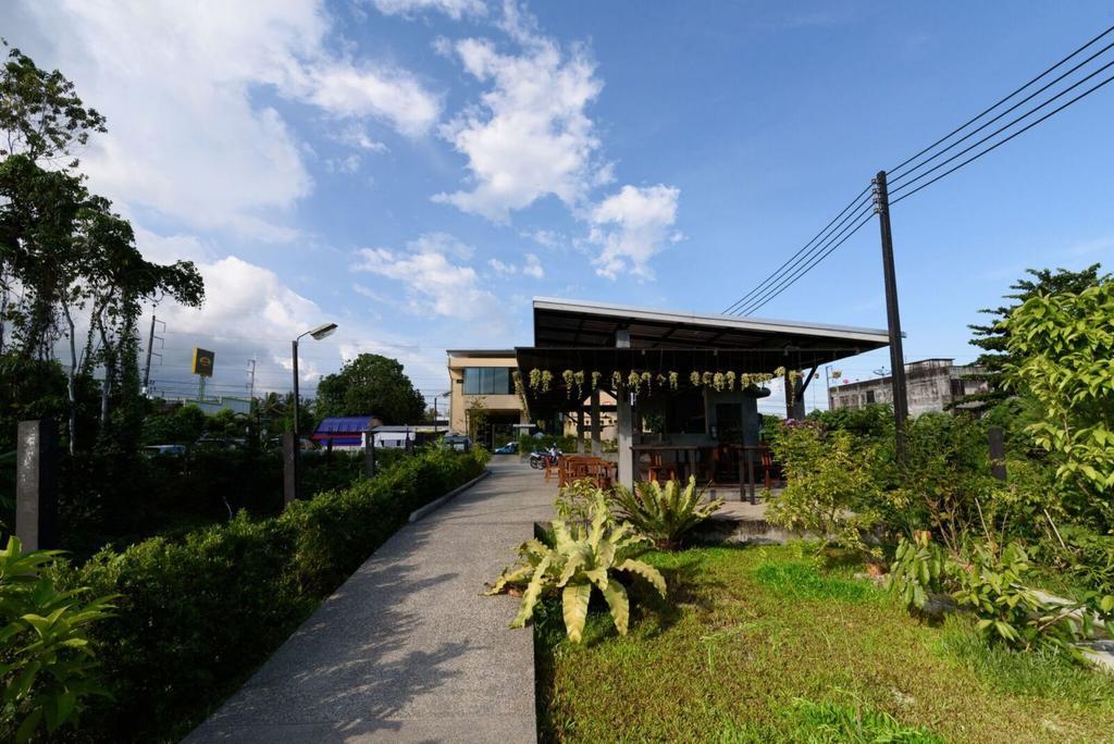 Srisuksant Urban Hotel Ban Nua Khlong Exterior photo