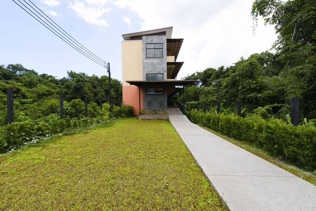 Srisuksant Urban Hotel Ban Nua Khlong Exterior photo