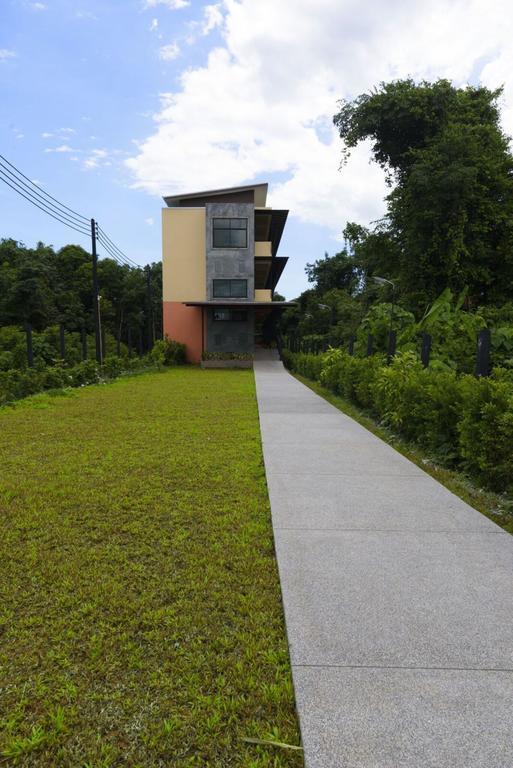 Srisuksant Urban Hotel Ban Nua Khlong Exterior photo